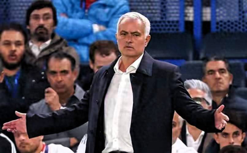 爱游戏入口-今晚葡超传出新动向，拜仁慕尼黑刷新队史纪录，管理层表态——管理层满意，高层口径保持一致(拜仁慕尼黑新赛季球衣)